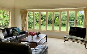 Pin Oaks Luxury Bed & Breakfast